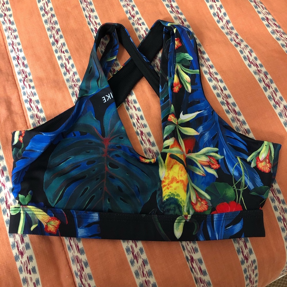 Nike strappy sports bra